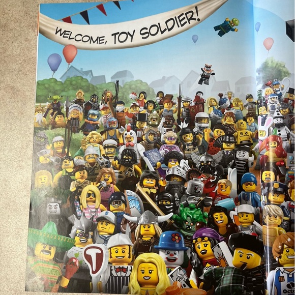 Lego Minifigures Character Hardcover Encyclopedia - Picture 13 of 16